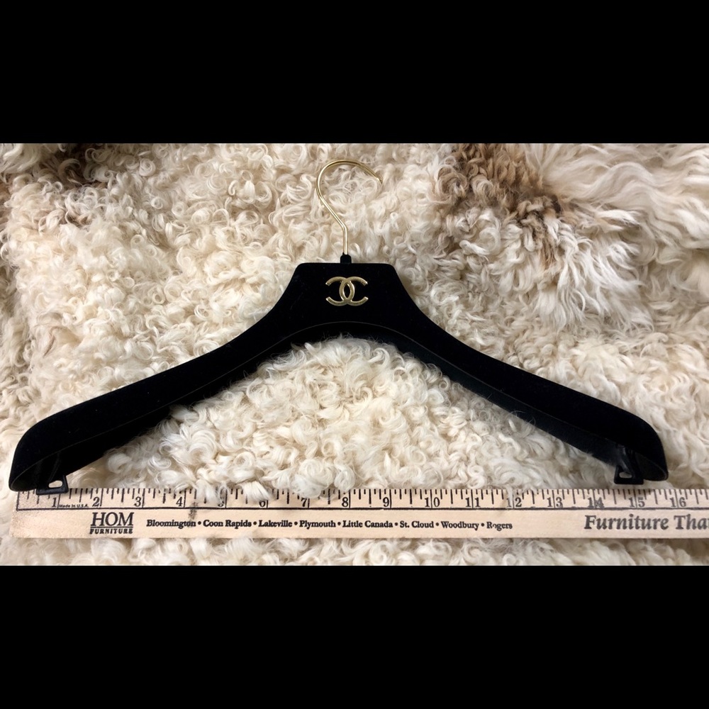 CHANEL hanger